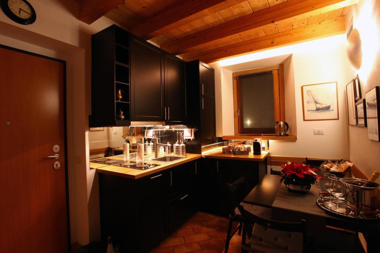 The Cozy Nest - Bellano Villa Bagian luar foto