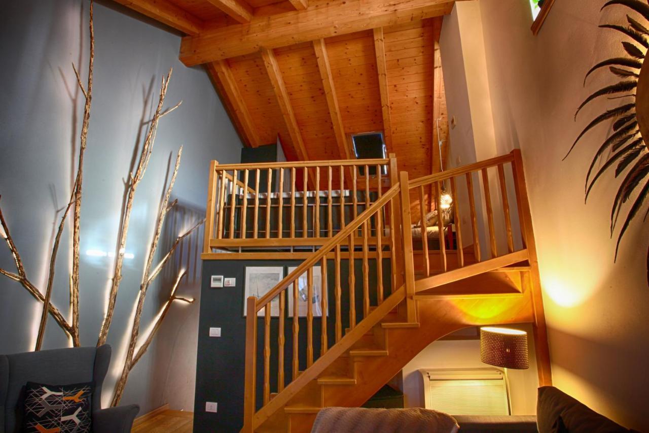 The Cozy Nest - Bellano Villa Bagian luar foto