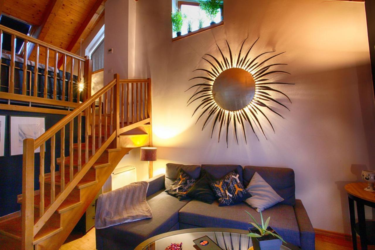 The Cozy Nest - Bellano Villa Bagian luar foto