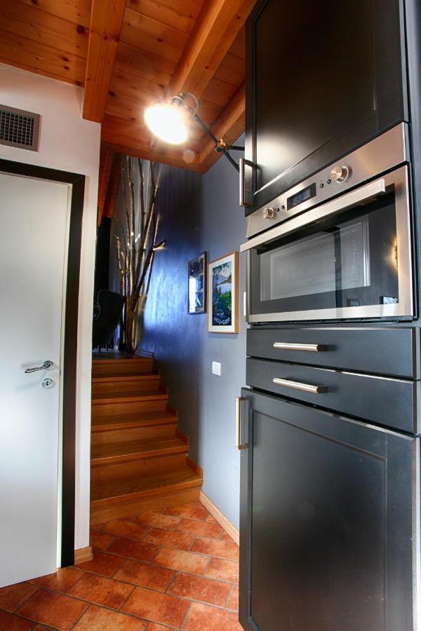 The Cozy Nest - Bellano Villa Bagian luar foto