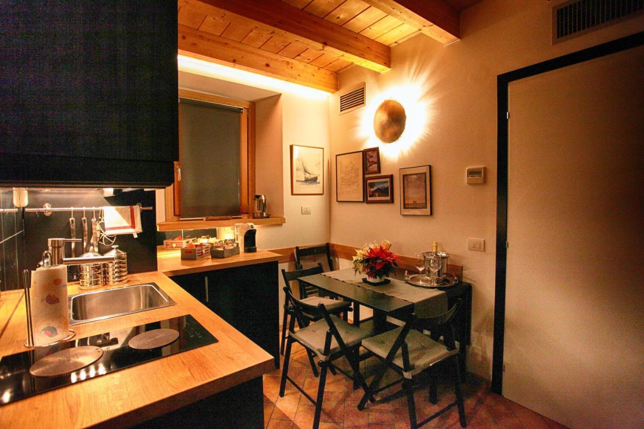 The Cozy Nest - Bellano Villa Bagian luar foto